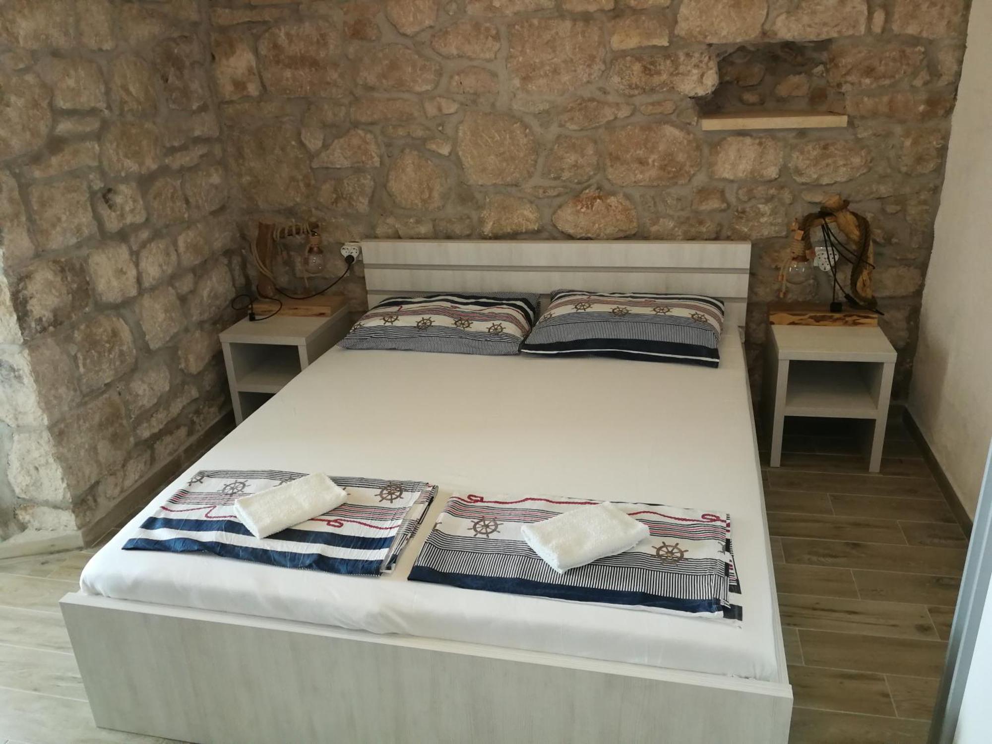 Žuljana Apartments Luna מראה חיצוני תמונה